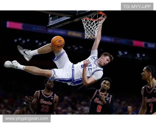 弗拉格再创佳绩得分2018岁球员中老詹14次领先他仍有机会反超